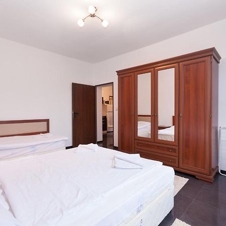 Central Beach Guest Rooms Μπουργκάς Εξωτερικό φωτογραφία